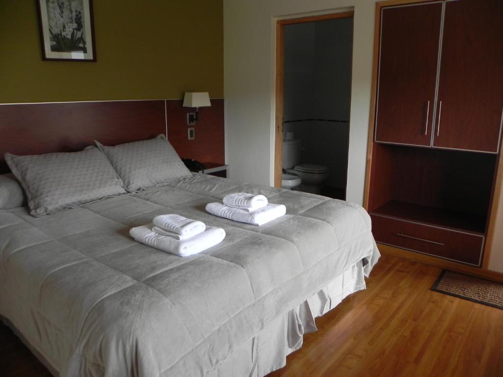 Hosteria Y Cabanas Land Park - Spa & Lodge Junín de los Andes Habitación foto